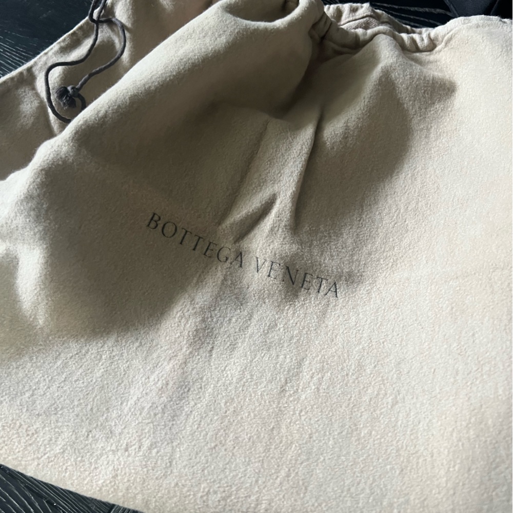 Bottega Veneta bag, used, the quality is very good, no spots on the pink leather - Picture 10 of 11